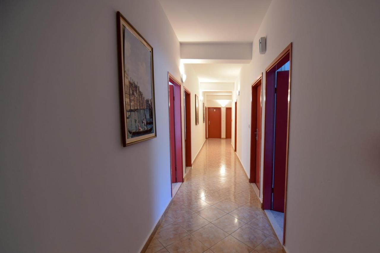مبيت وإفطار Hrvace Restoran I Sobe Venezia المظهر الخارجي الصورة